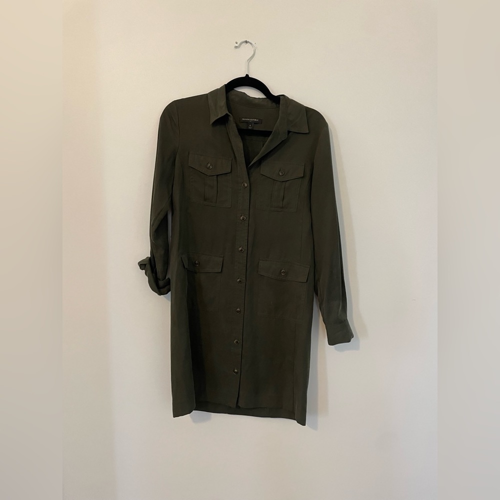 Banana Republic green dress